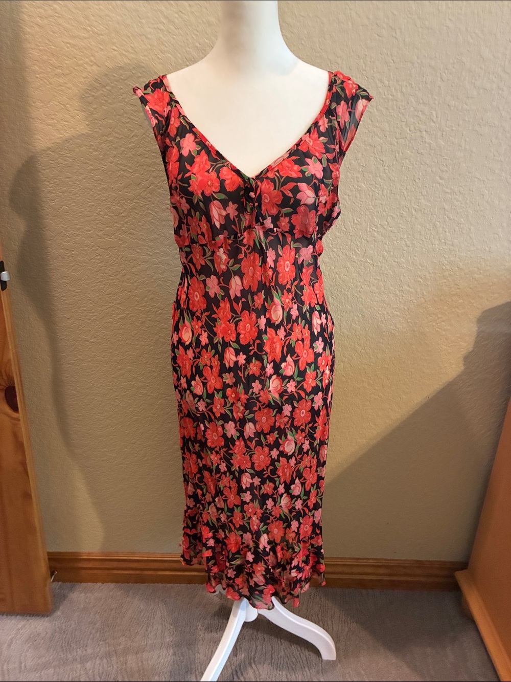 Betsy Johnson black midi dress with red and pink flowers.EuC